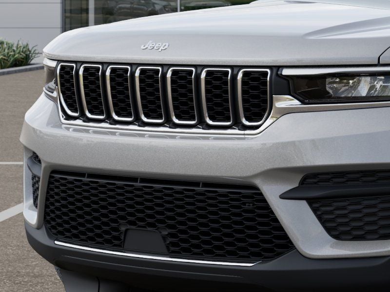 2026 Jeep Grand Cherokee GRAND CHEROKEE LAREDO X 4X4