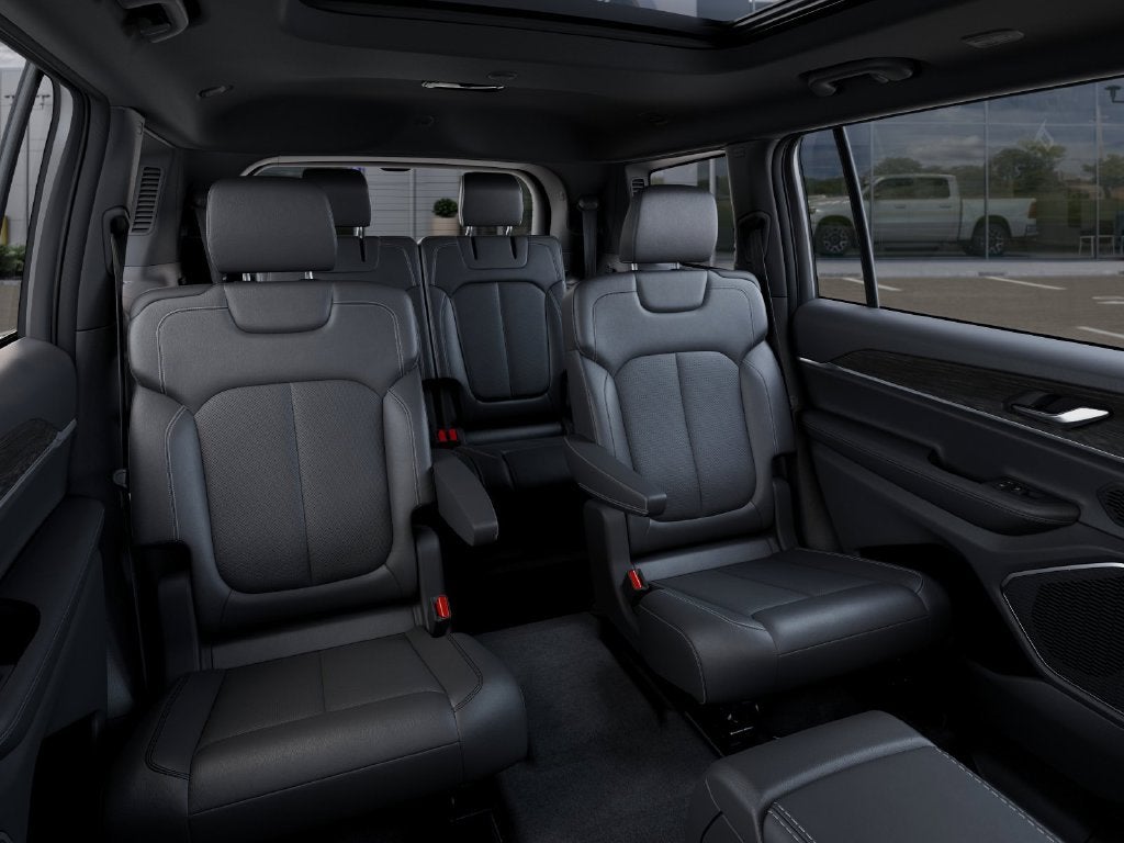 2027 Jeep Grand Cherokee GRAND CHEROKEE L LIMITED RESERVE 4X4