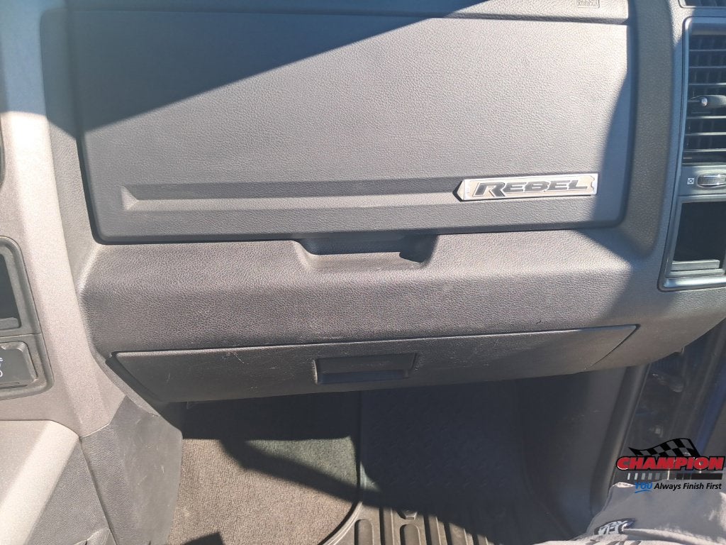 2017 RAM 1500 Rebel Crew Cab 4x4 5'7' Box
