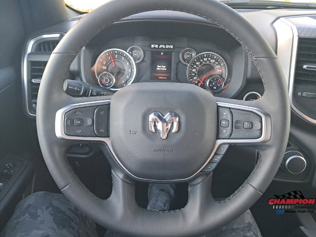 2025 RAM 1500 Big Horn Crew Cab 4x4 5'7' Box