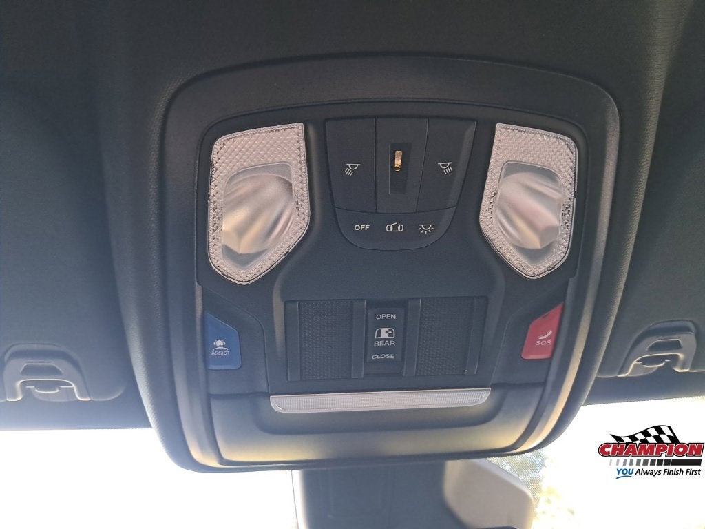 2025 RAM 1500 Big Horn Crew Cab 4x4 5'7' Box