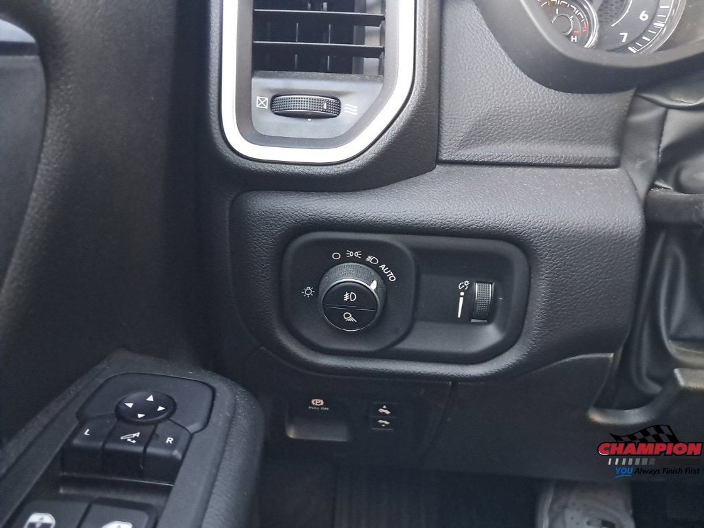 2025 RAM 1500 Big Horn Crew Cab 4x4 5'7' Box