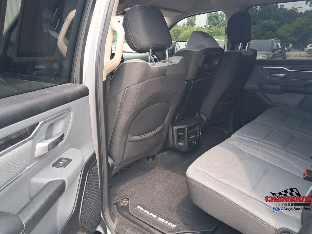 2020 RAM 1500 Big Horn Crew Cab 4x4 5'7' Box