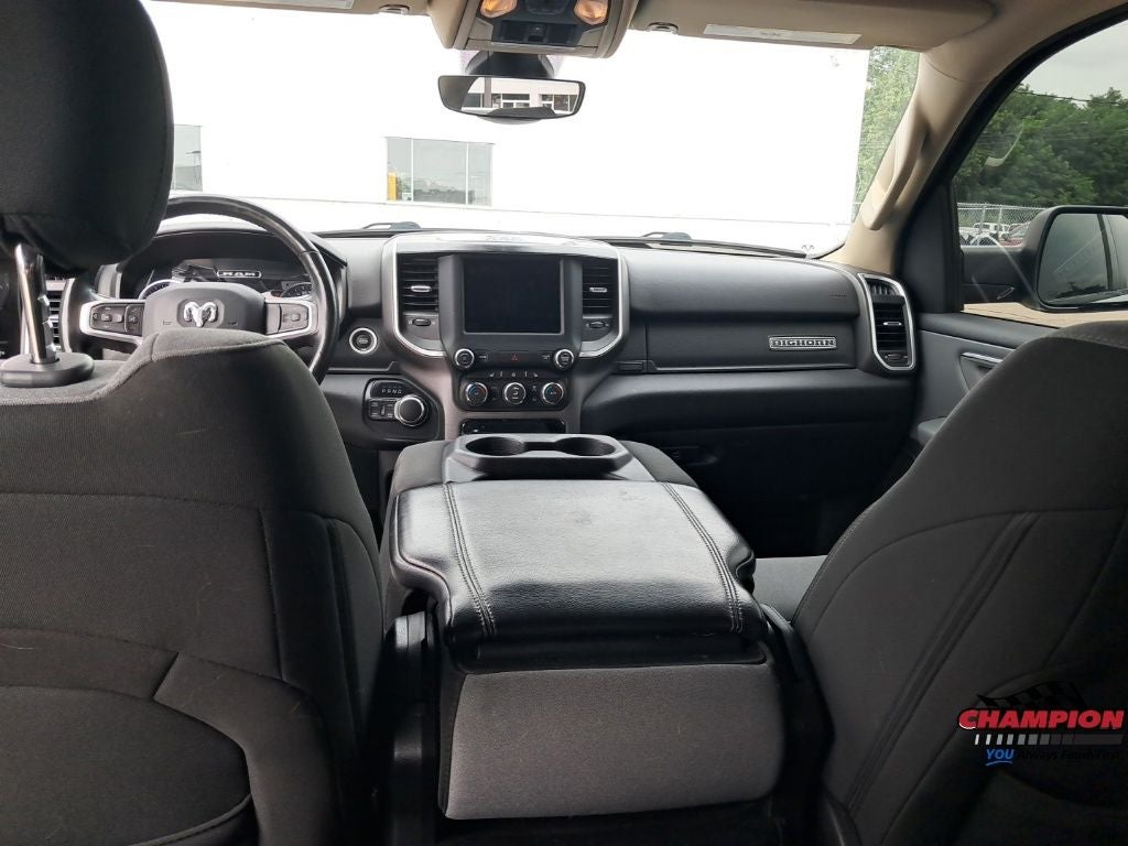 2020 RAM 1500 Big Horn Crew Cab 4x4 5'7' Box