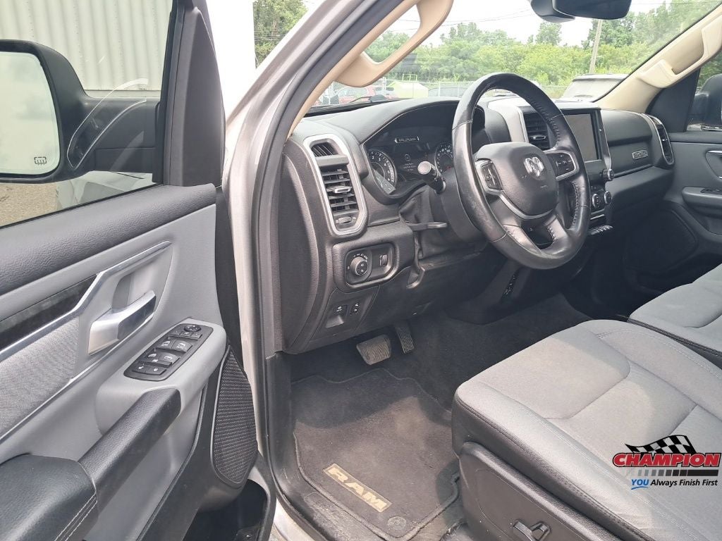 2020 RAM 1500 Big Horn Crew Cab 4x4 5'7' Box