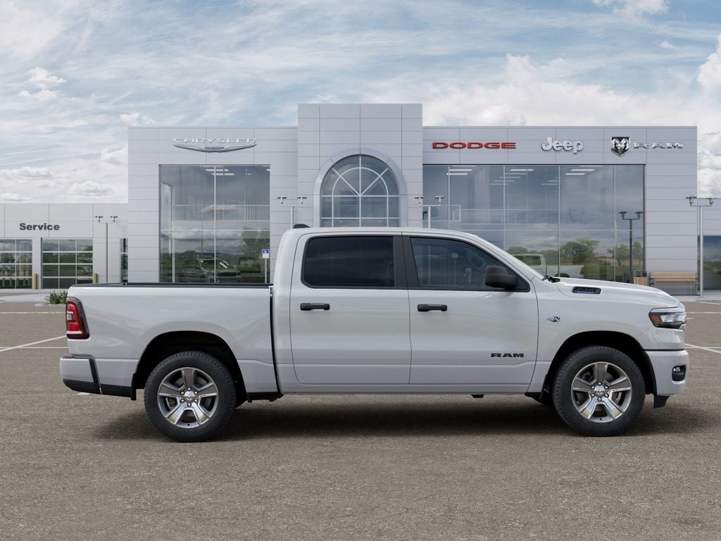 2026 RAM 1500 RAM 1500 EXPRESS CREW CAB 4X4 5'7' BOX