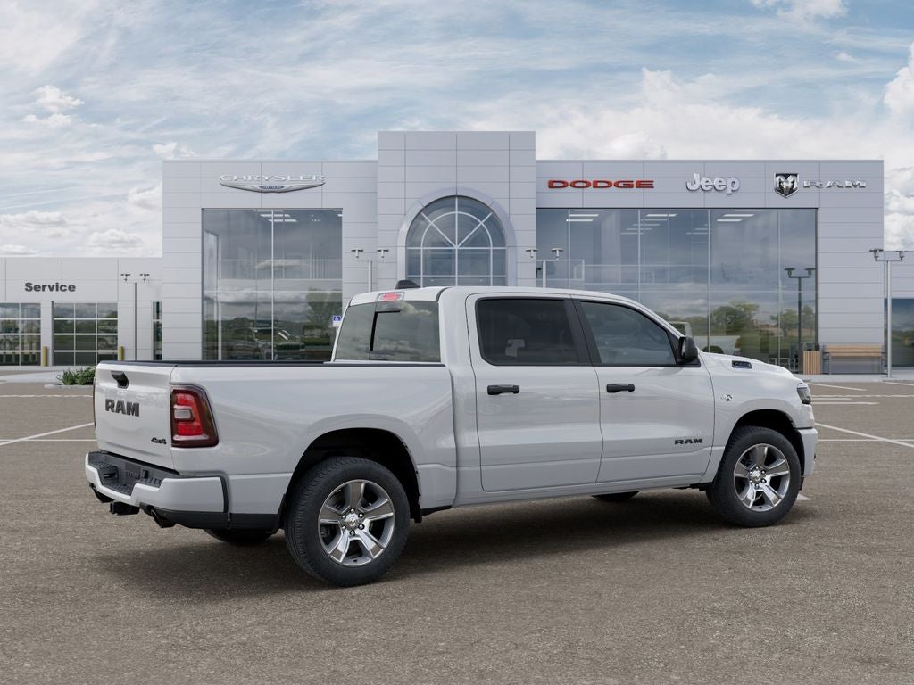 2026 RAM 1500 RAM 1500 EXPRESS CREW CAB 4X4 5'7' BOX