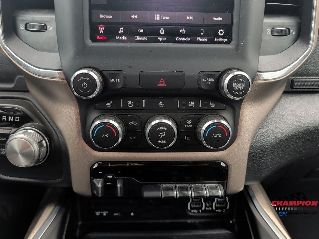 2019 RAM 1500 Laramie Crew Cab 4x4 5'7' Box