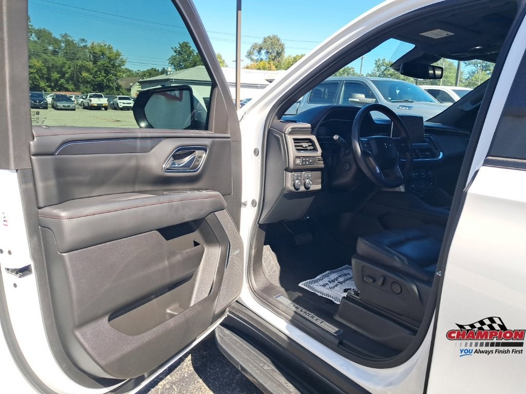 2023 Chevrolet Suburban RST