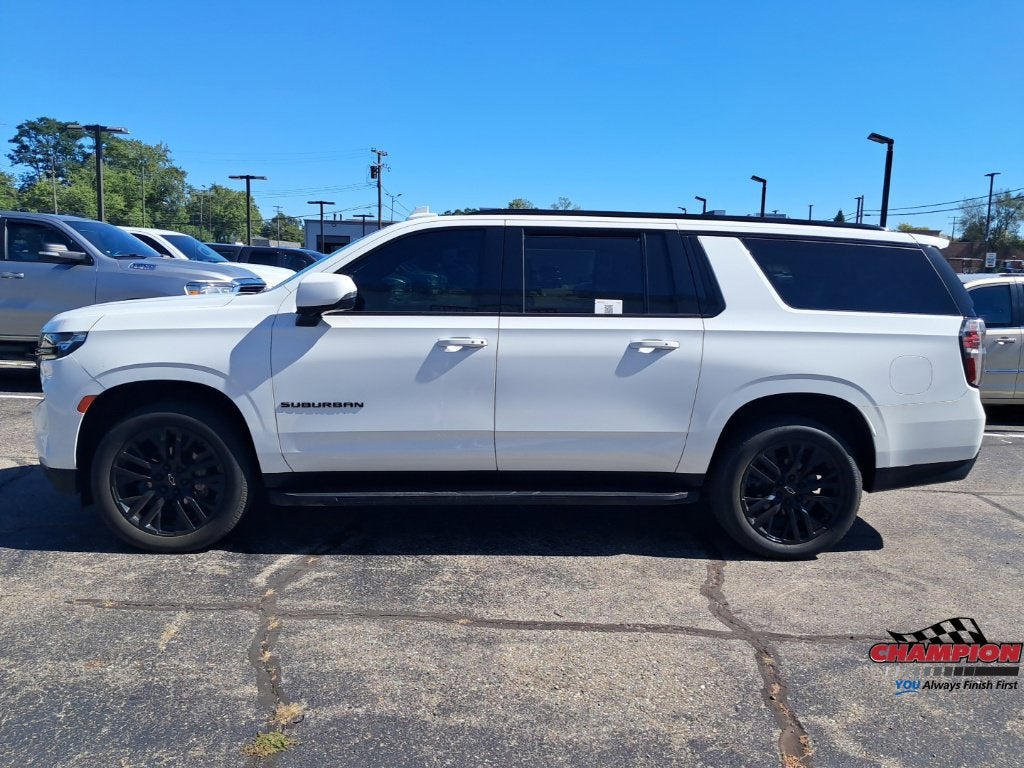 2023 Chevrolet Suburban RST