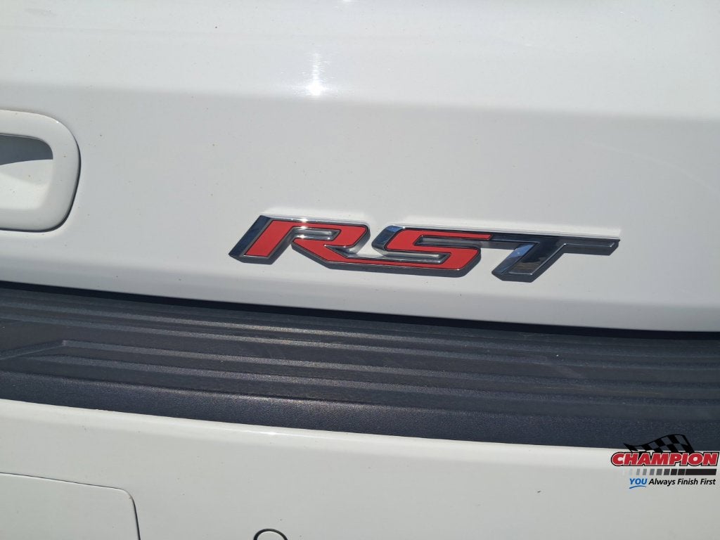 2023 Chevrolet Suburban RST