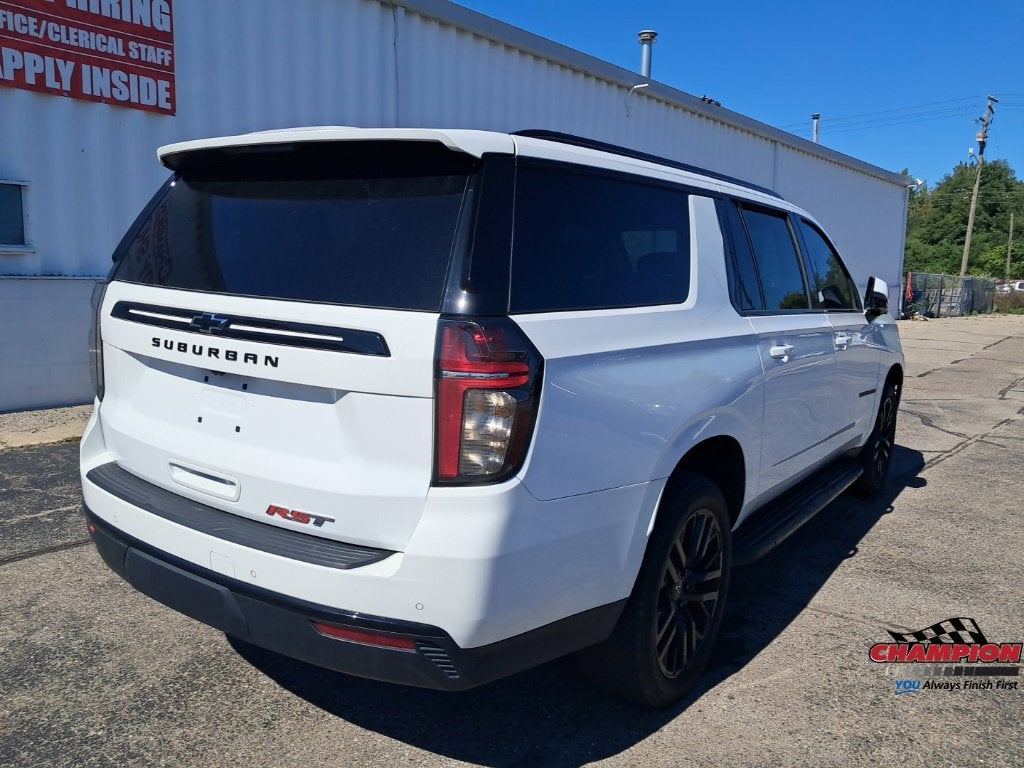 2023 Chevrolet Suburban RST