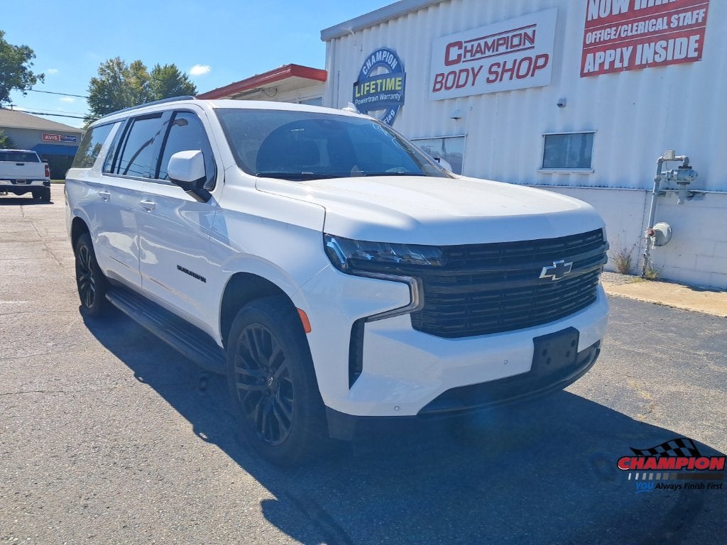 2023 Chevrolet Suburban RST