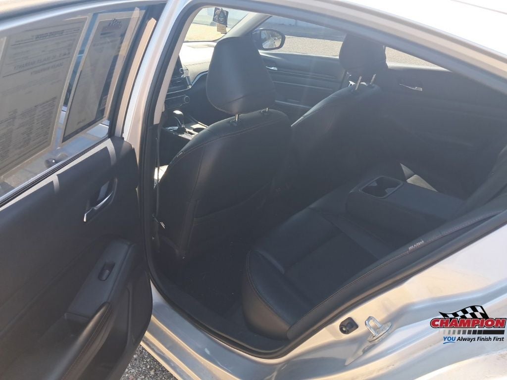 2020 Nissan Altima SR FWD