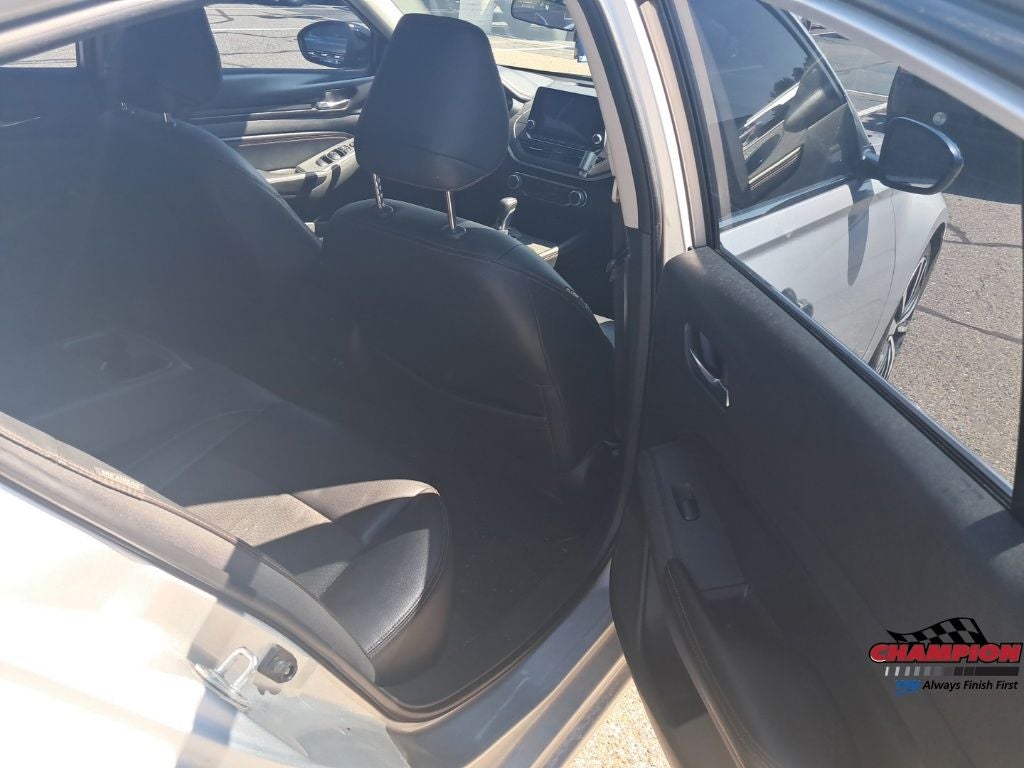 2020 Nissan Altima SR FWD