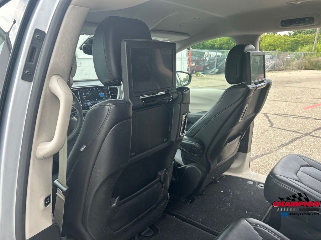 2023 Chrysler Pacifica Touring L