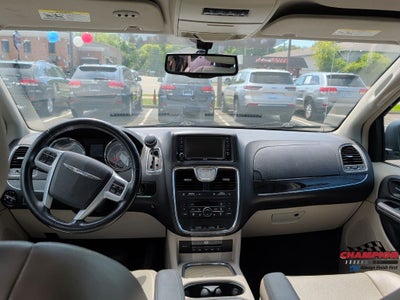 2014 Chrysler Town & Country Touring-L