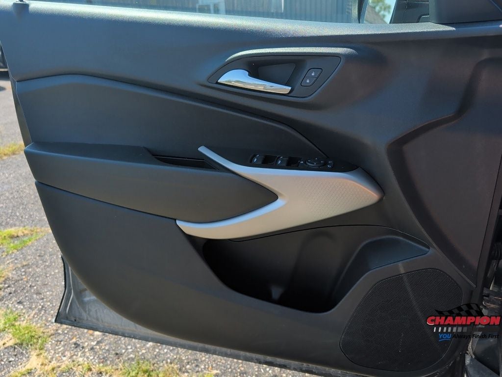 2024 Chevrolet Trax FWD SP