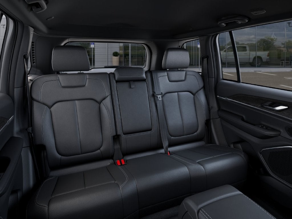 2027 Jeep Grand Cherokee GRAND CHEROKEE LIMITED 4X4