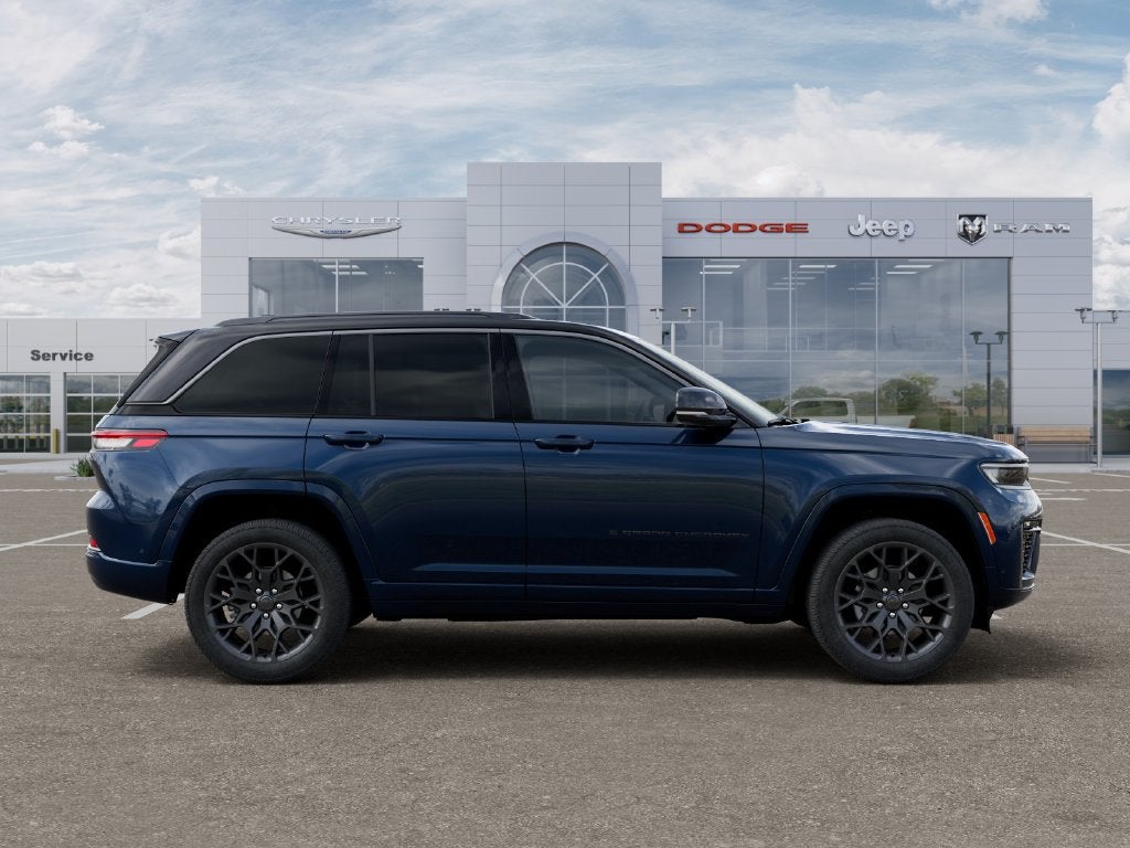 2027 Jeep Grand Cherokee GRAND CHEROKEE SUMMIT 4X4