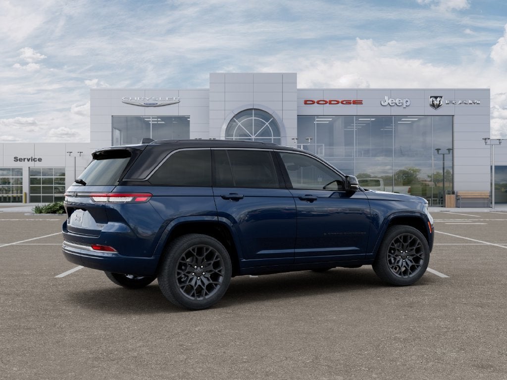 2027 Jeep Grand Cherokee GRAND CHEROKEE SUMMIT 4X4