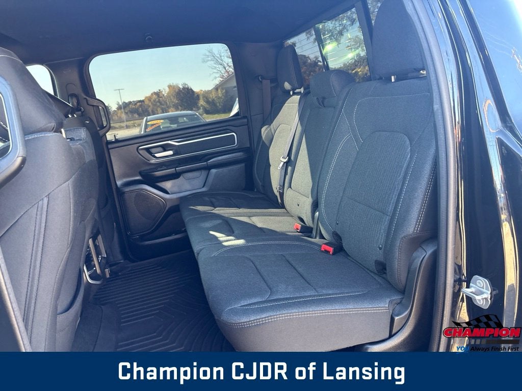 2020 RAM 1500 Big Horn Crew Cab 4x4 5'7' Box