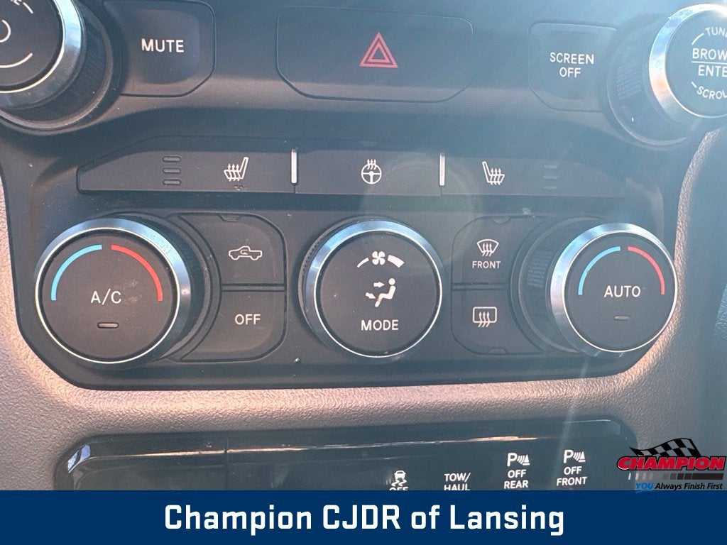 2020 RAM 1500 Big Horn Crew Cab 4x4 5'7' Box
