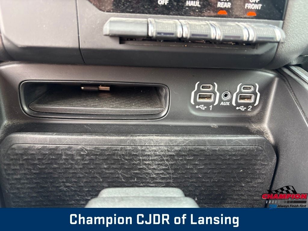 2021 RAM 1500 Big Horn Quad Cab 4x4 6'4' Box