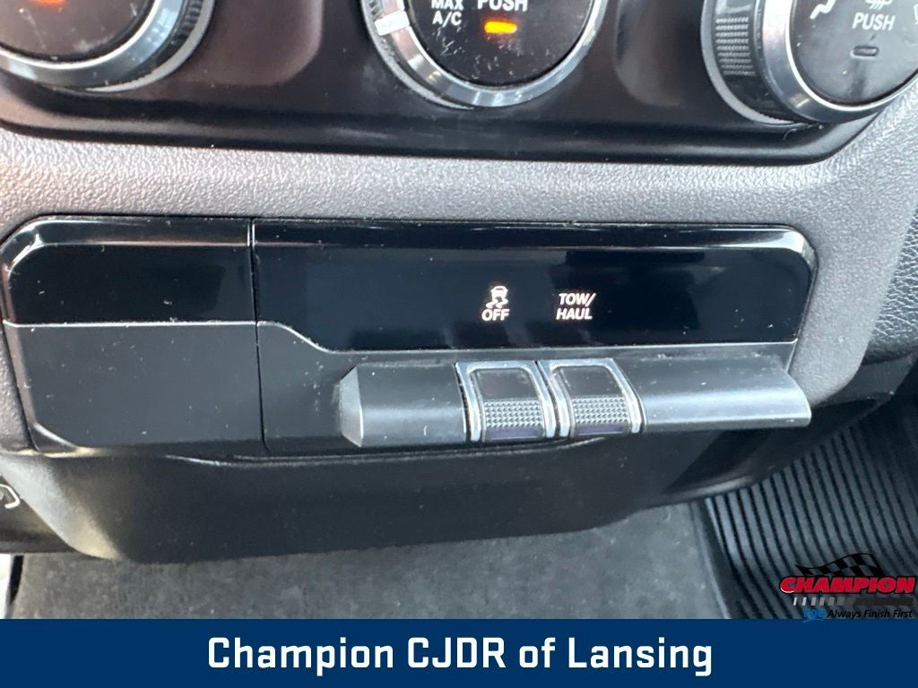 2021 RAM 1500 Big Horn Crew Cab 4x4 5'7' Box