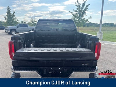 2025 GMC Sierra 1500 4WD Crew Cab Short Box SLT