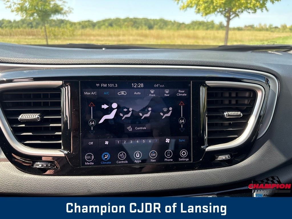 2020 Chrysler Pacifica Touring L