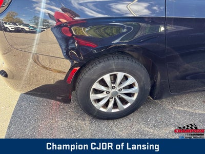 2017 Chrysler Pacifica Touring