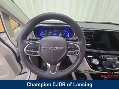2023 Chrysler Pacifica Hybrid Touring L