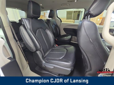 2023 Chrysler Pacifica Hybrid Touring L
