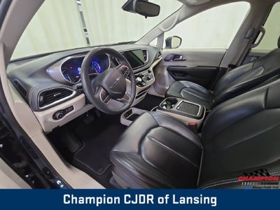 2023 Chrysler Pacifica Hybrid Touring L