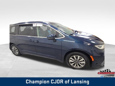 2023 Chrysler Pacifica Hybrid Touring L