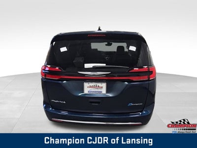 2023 Chrysler Pacifica Hybrid Touring L