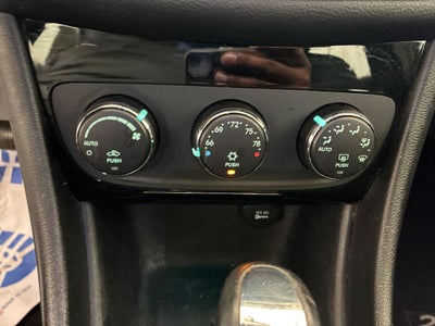2012 Chrysler 200 Touring