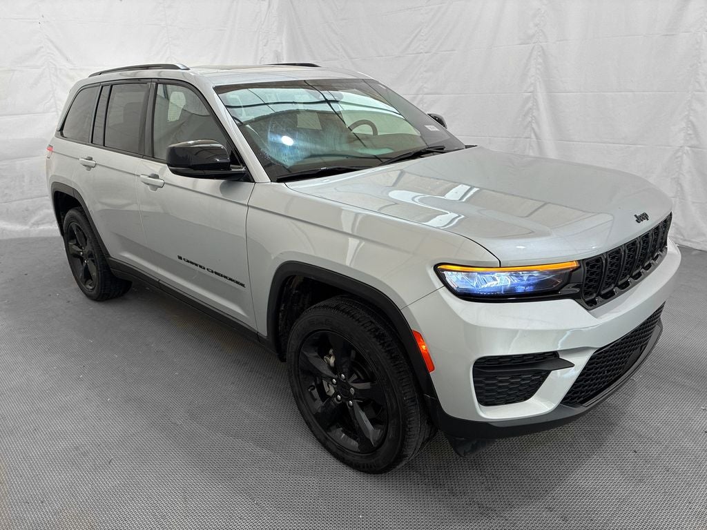 2023 Jeep Grand Cherokee Altitude 4x4