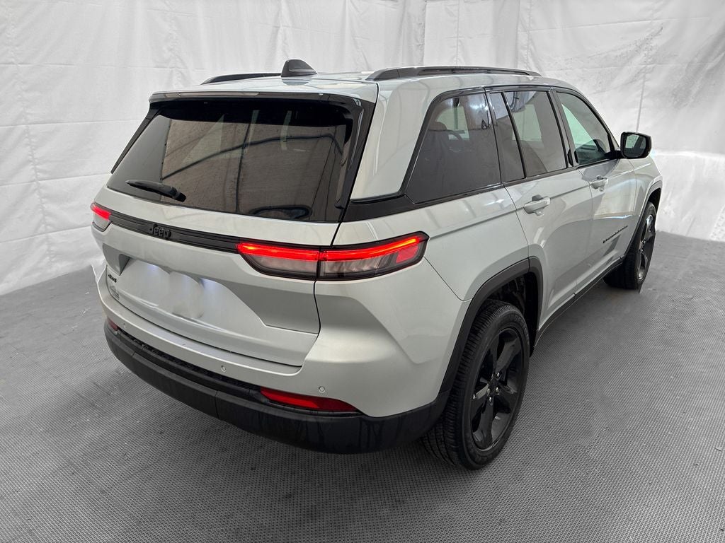 2023 Jeep Grand Cherokee Altitude 4x4