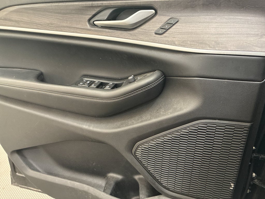 2023 Jeep Grand Cherokee Laredo 4x4