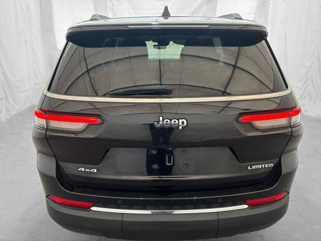 2023 Jeep Grand Cherokee Laredo 4x4