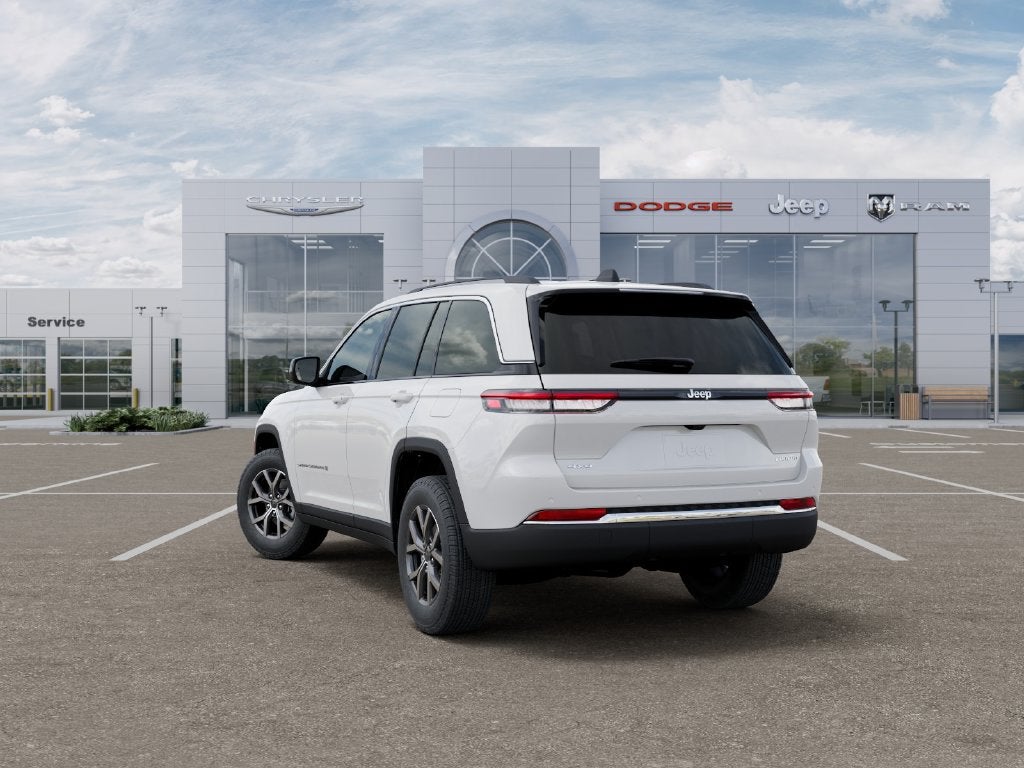 2027 Jeep Grand Cherokee GRAND CHEROKEE LAREDO X 4X4