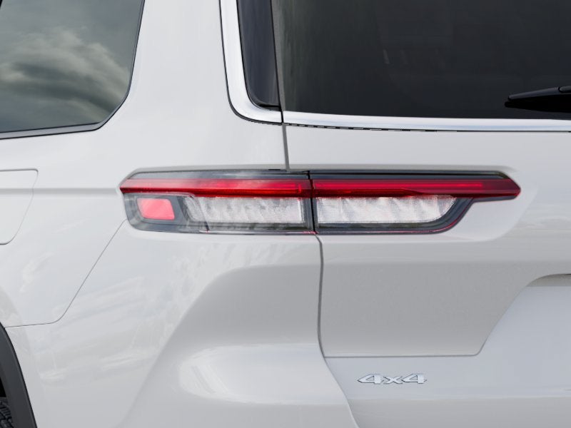 2027 Jeep Grand Cherokee GRAND CHEROKEE L LAREDO X 4X4