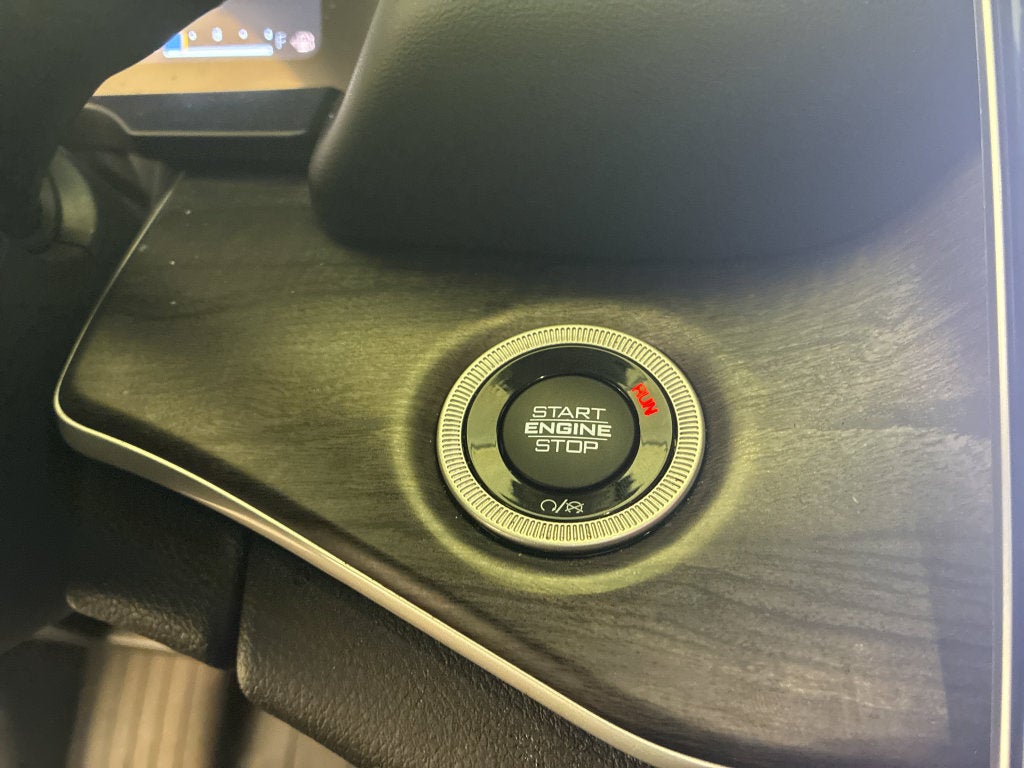 2023 Jeep Grand Cherokee L Limited 4x4
