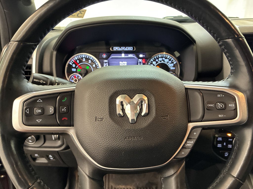 2022 RAM 1500 Big Horn Crew Cab 4x4 5'7' Box