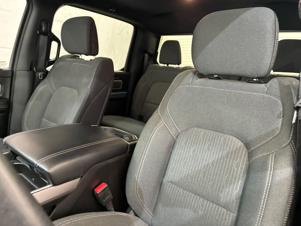 2022 RAM 1500 Big Horn Crew Cab 4x4 6'4' Box