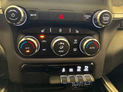 2022 RAM 1500 Big Horn Crew Cab 4x4 6'4' Box