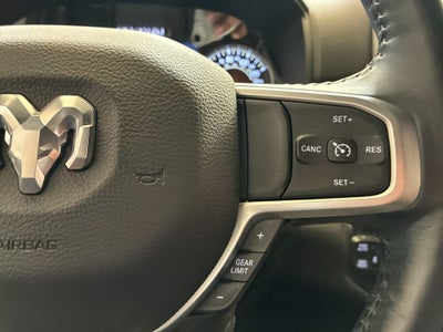 2022 RAM 1500 Big Horn Crew Cab 4x4 6'4' Box