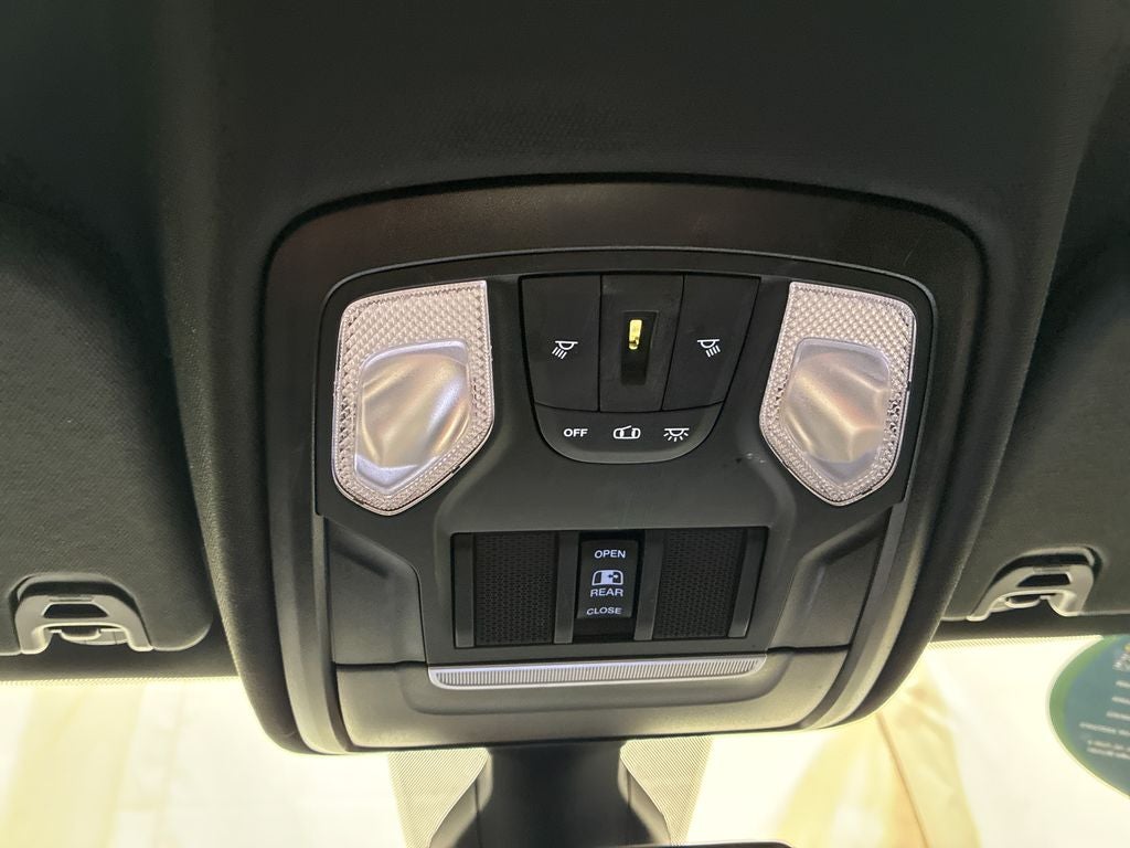 2022 RAM 1500 Big Horn Crew Cab 4x4 6'4' Box